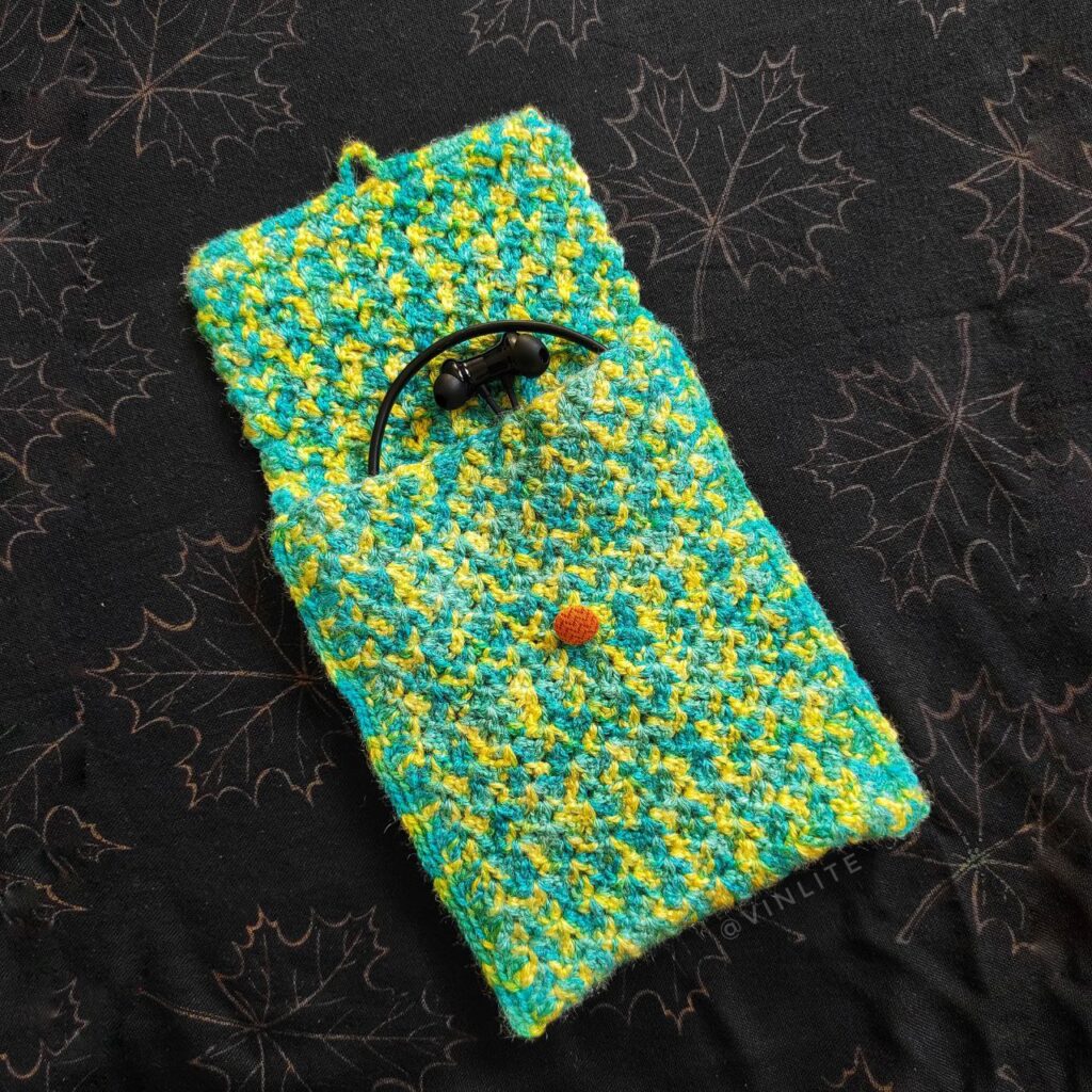 Crochet Cover for Neckband type Bluetooth earphone